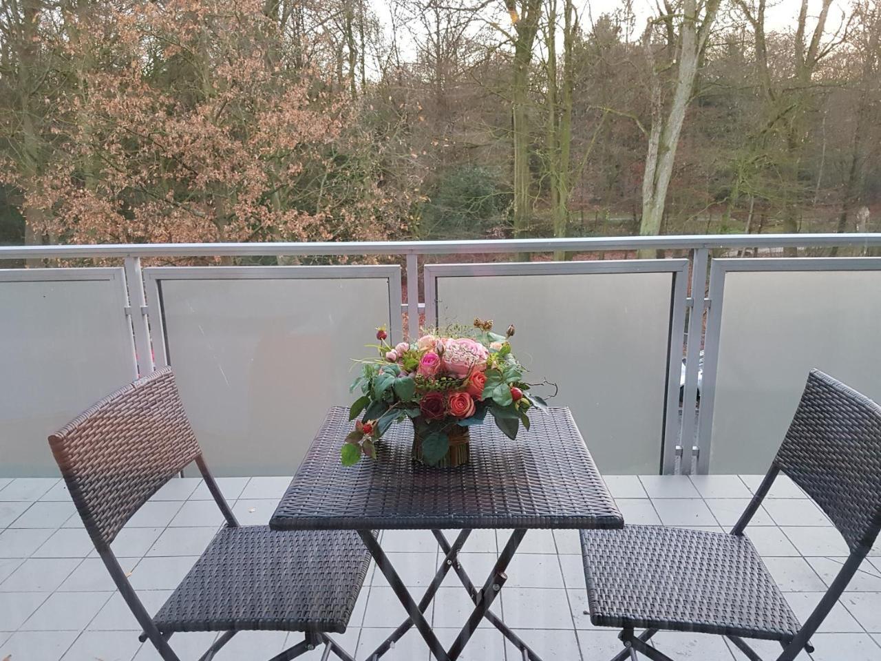 Apartment Mit Blick Auf Das Eversten Holz 42Qm Oldenburg Exteriör bild